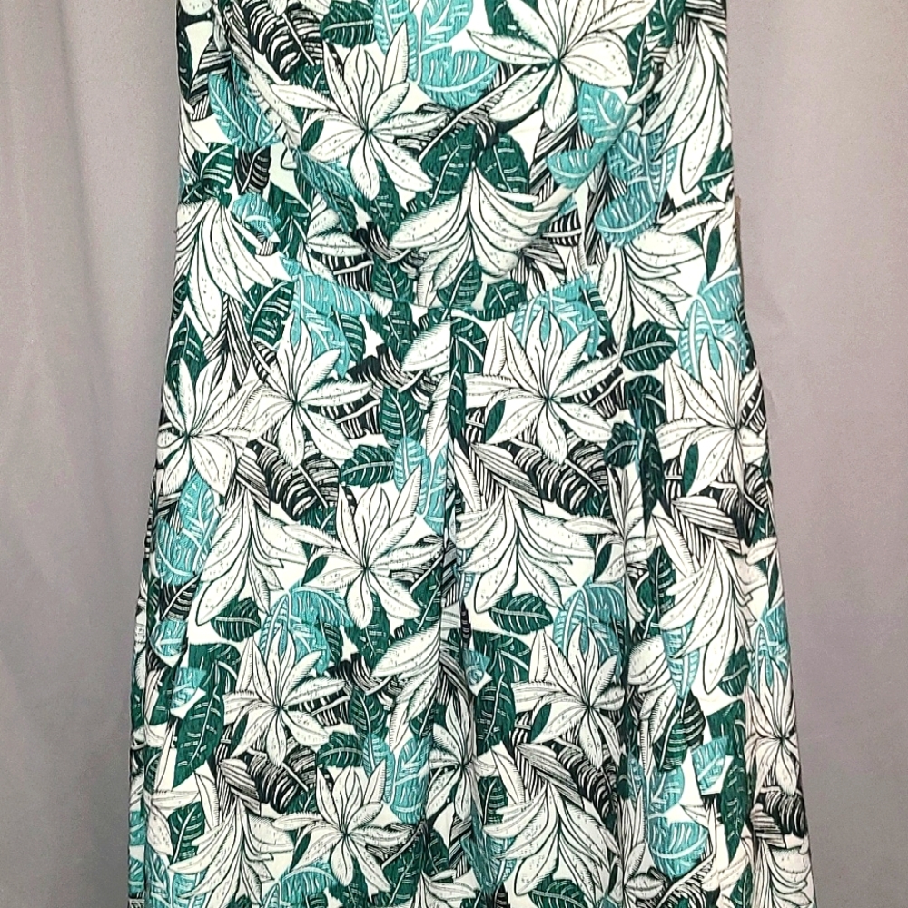 Size XXL Green Floral Eva Mendes Halter Dress